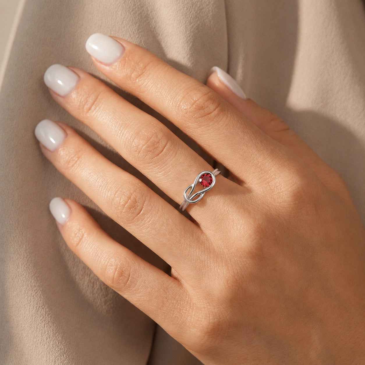 White Gold Ring Ruby 10K — Aurelia