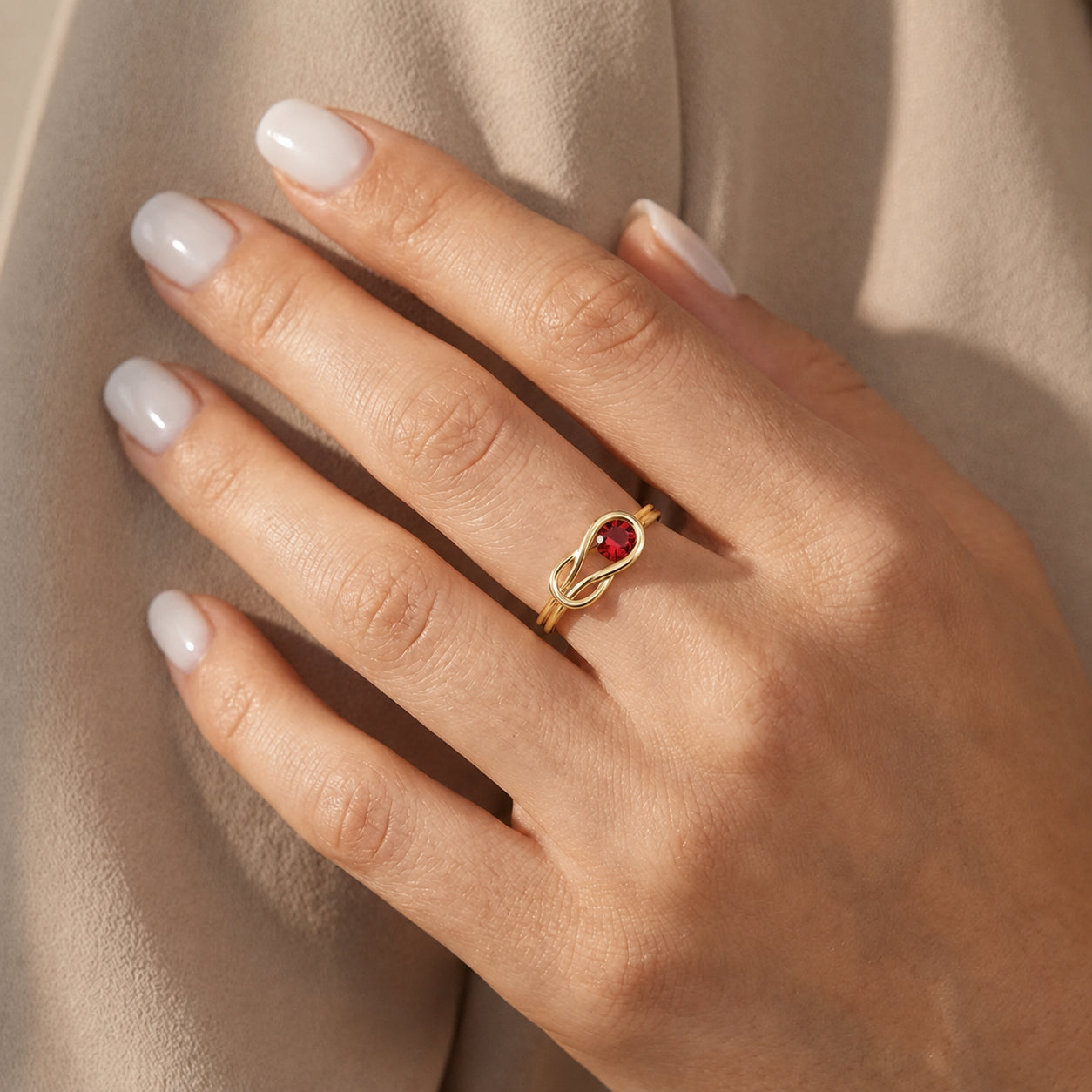 Yellow Gold Ring Ruby 10K — Aurelia
