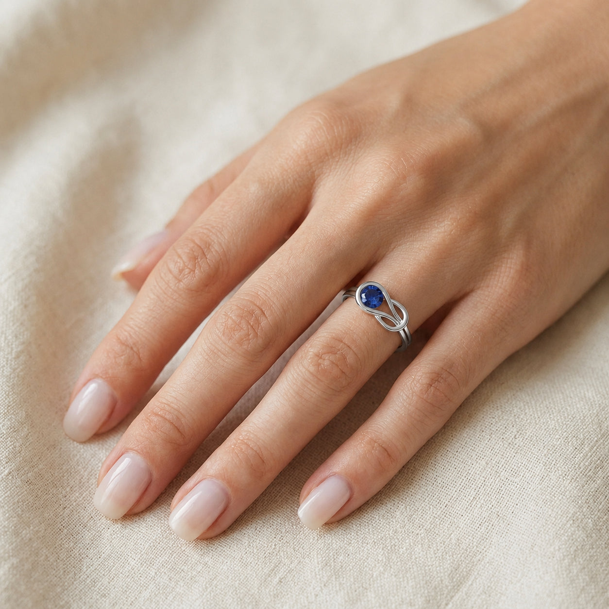 White Gold Ring Aquamarine 10K — Aurelia