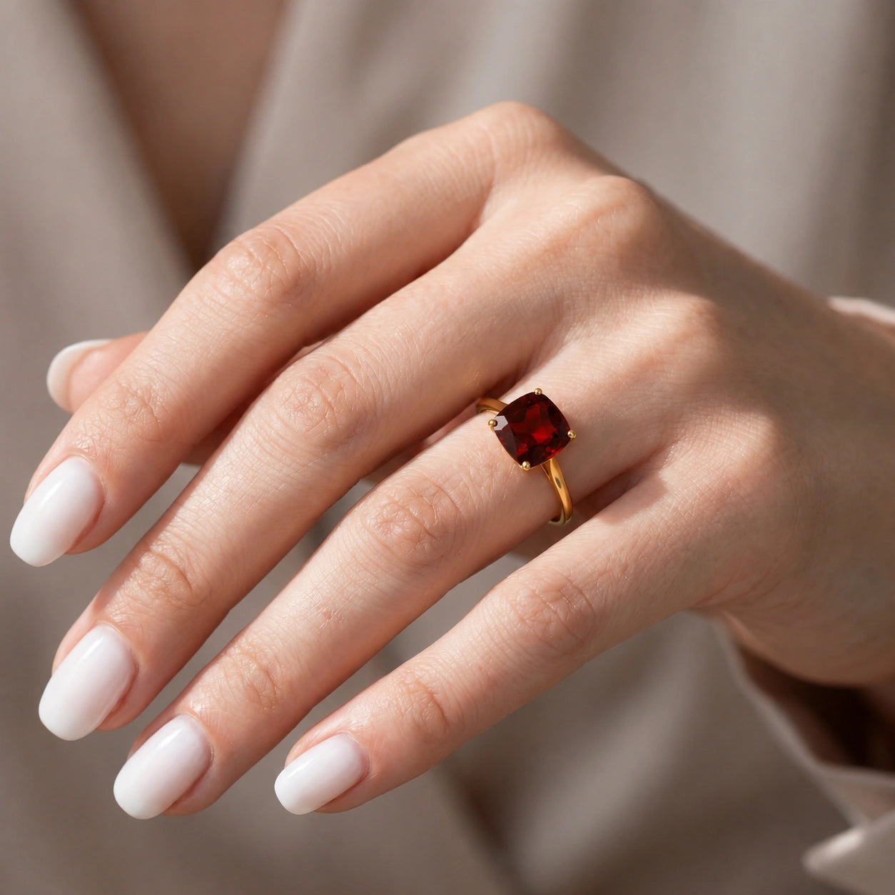 Yellow Gold Grace Ring Garnet 10K — Delfina