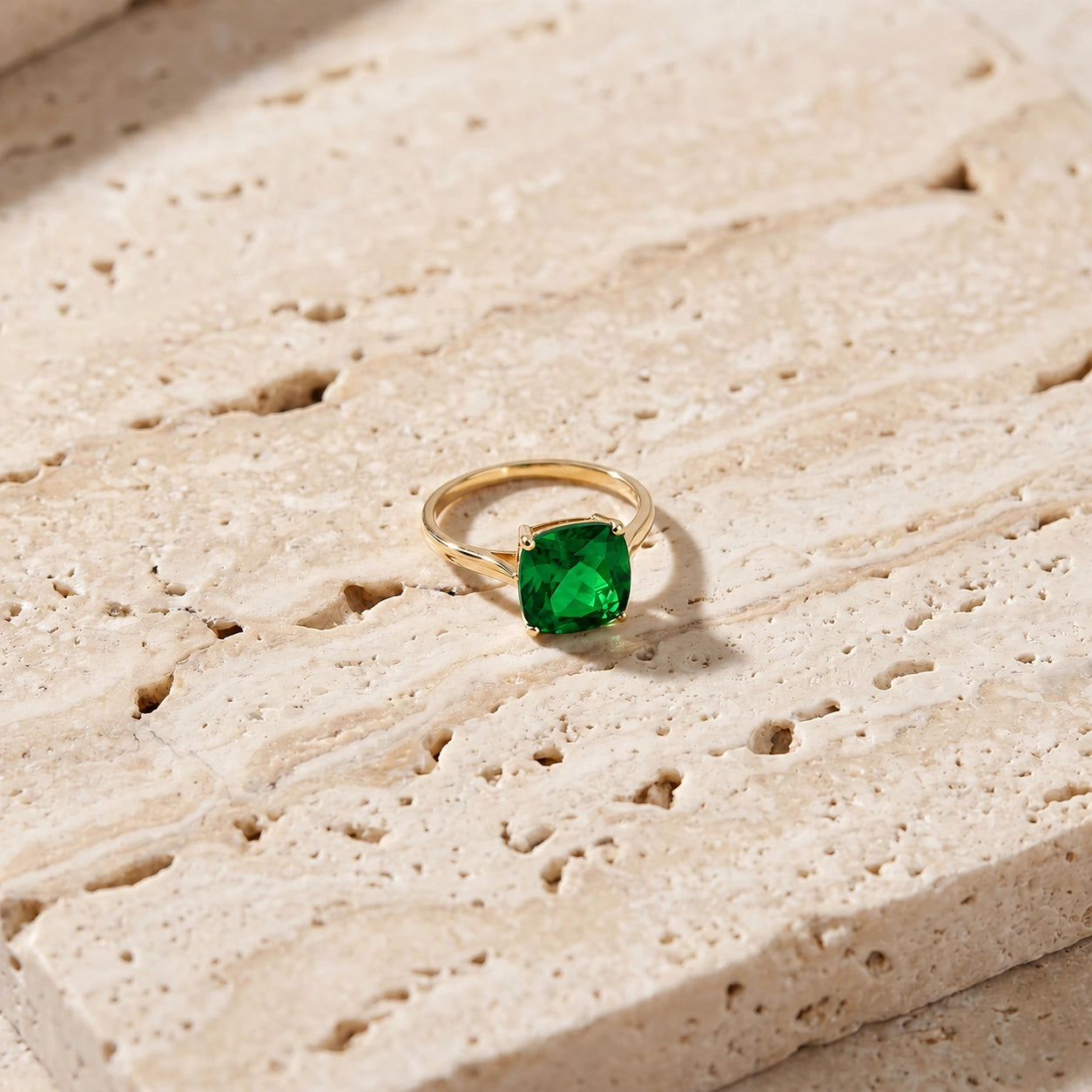Yellow Gold Grace Ring Emerald 10K — Delfina