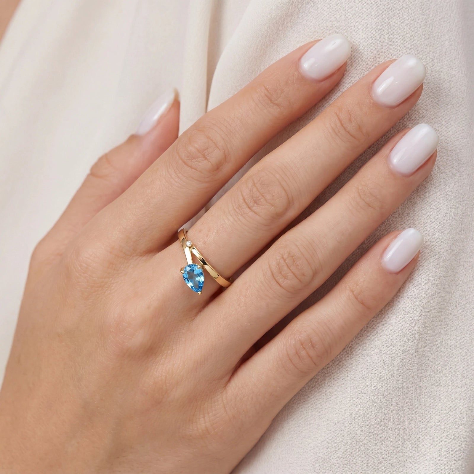Yellow Gold Diamond & Blue Topaz — Verdiana