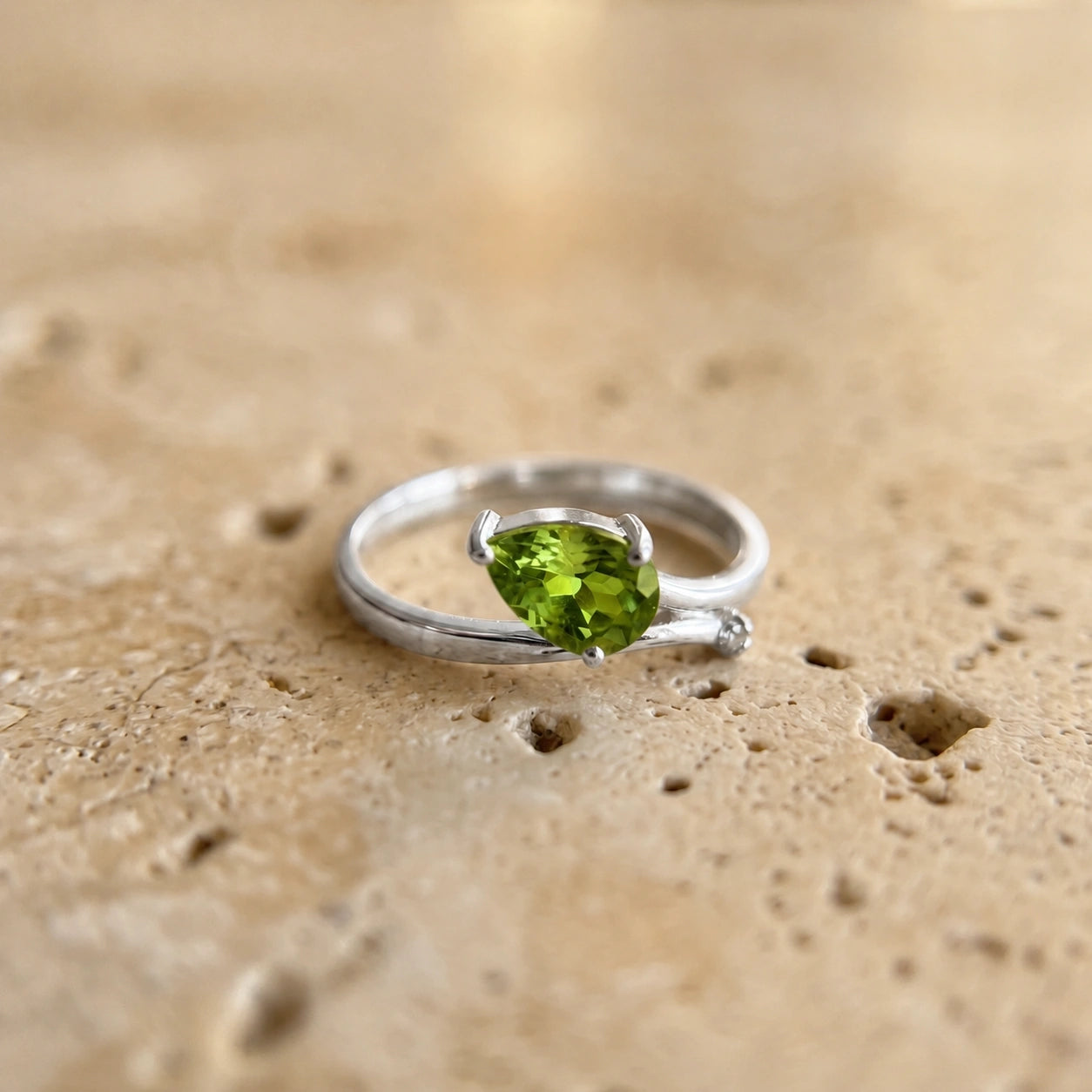 White Gold Diamond & Peridot — Verdiana