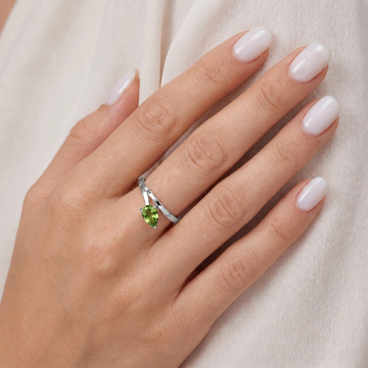 White Gold Diamond & Peridot — Verdiana