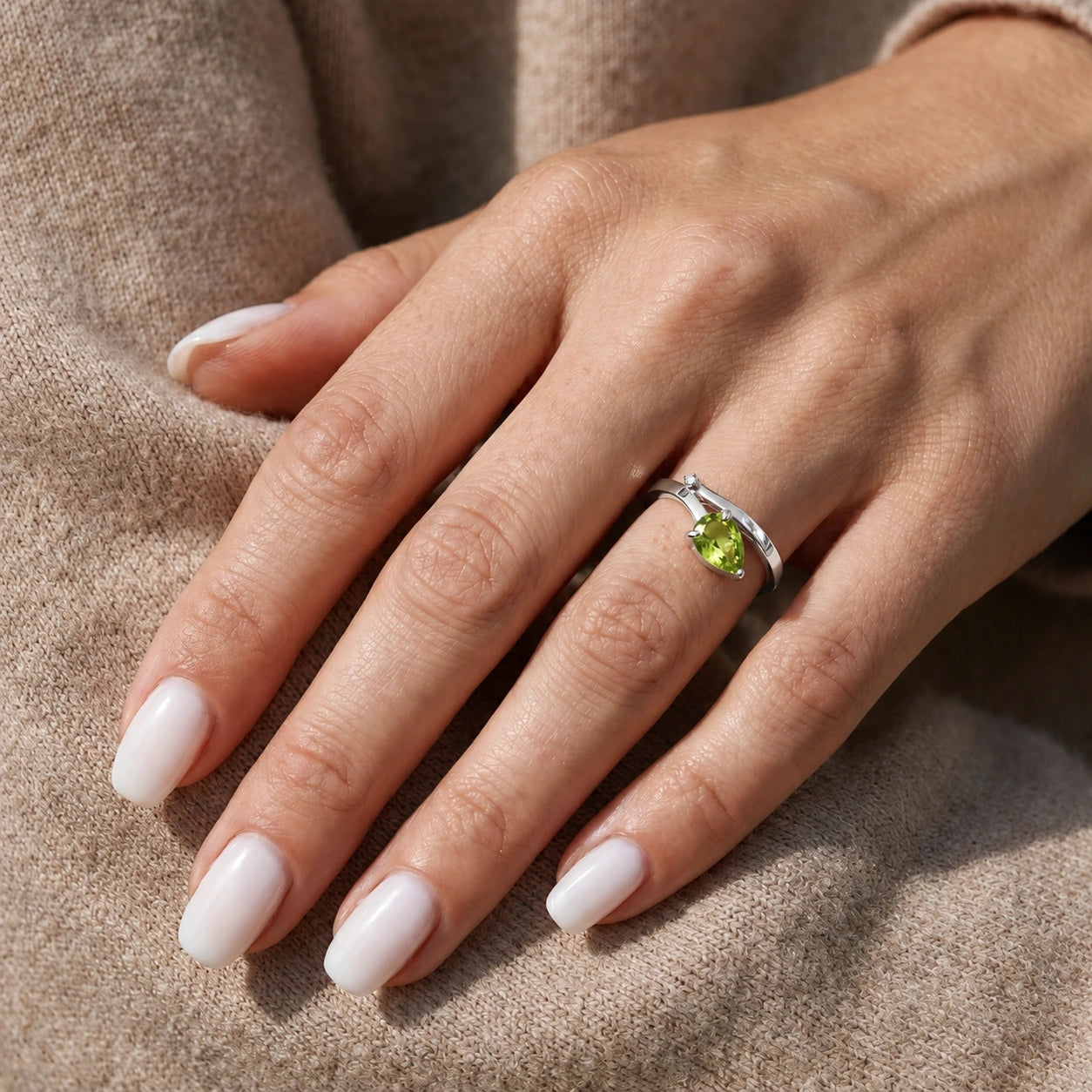 White Gold Diamond & Peridot — Verdiana