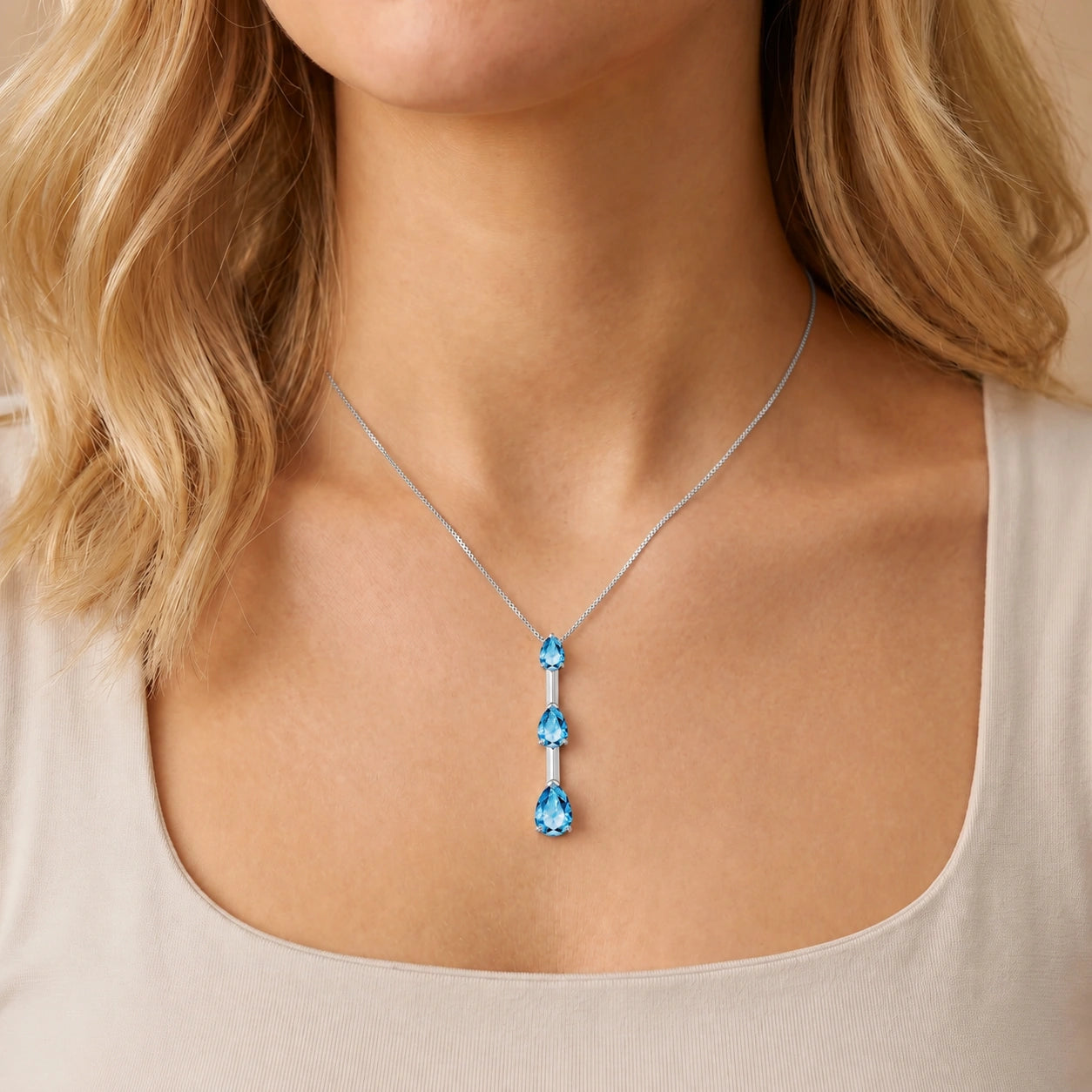 White Gold Blue Topaz — Ylenia