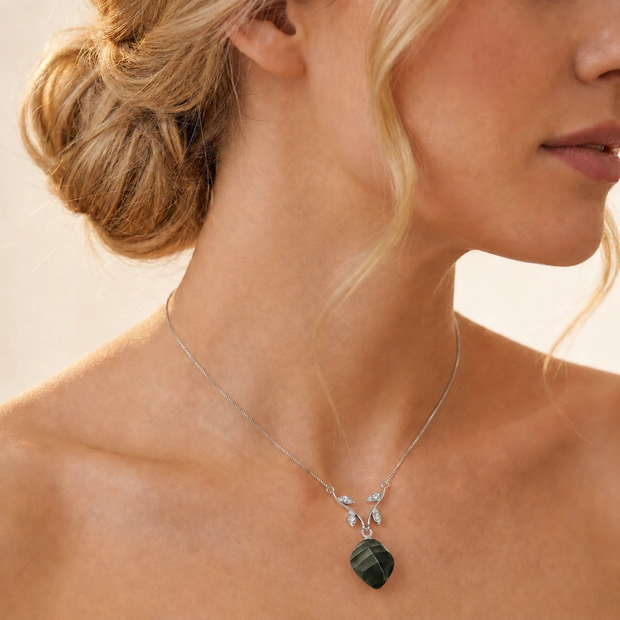 White Gold Spinel & Diamond — Anselma