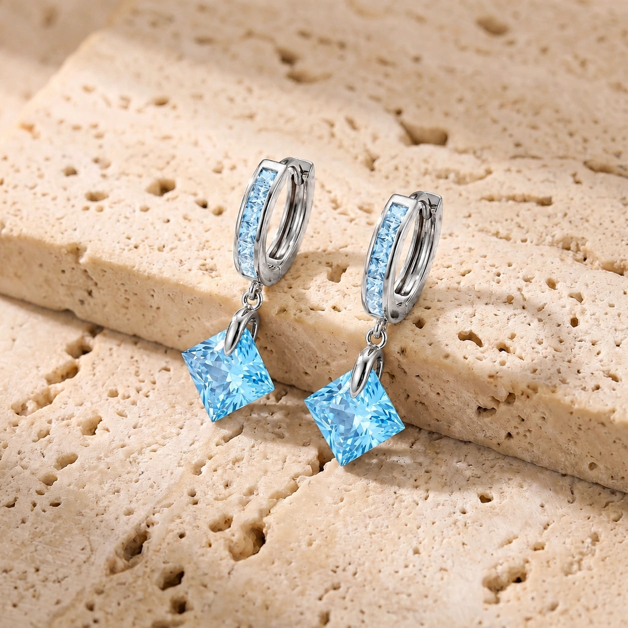 White Gold Blue Topaz — Mariaanita