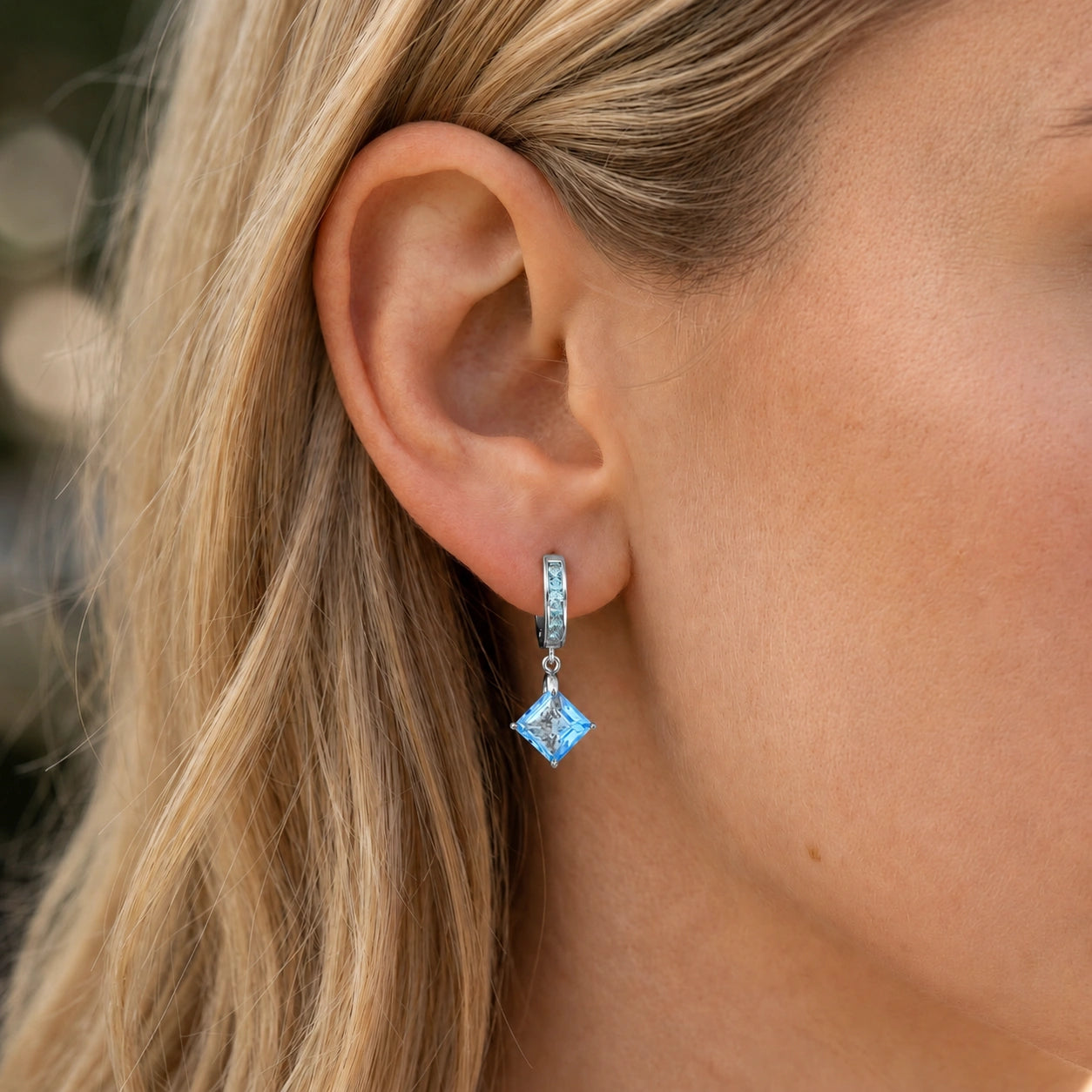White Gold Blue Topaz — Mariaanita