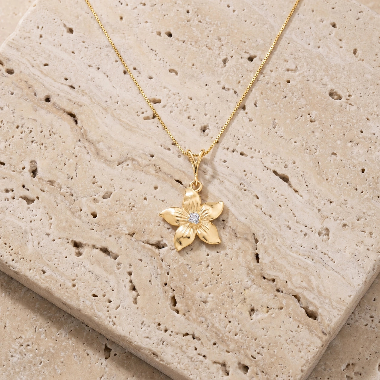 Yellow Gold Diamond — Adelasia