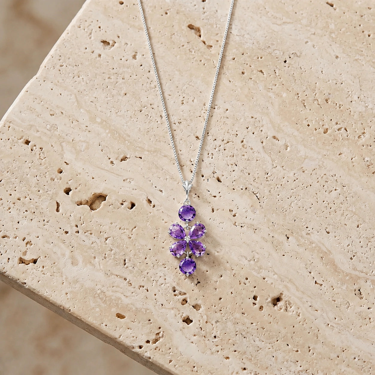White Gold Classic Necklace Emerald 10K — Arianna