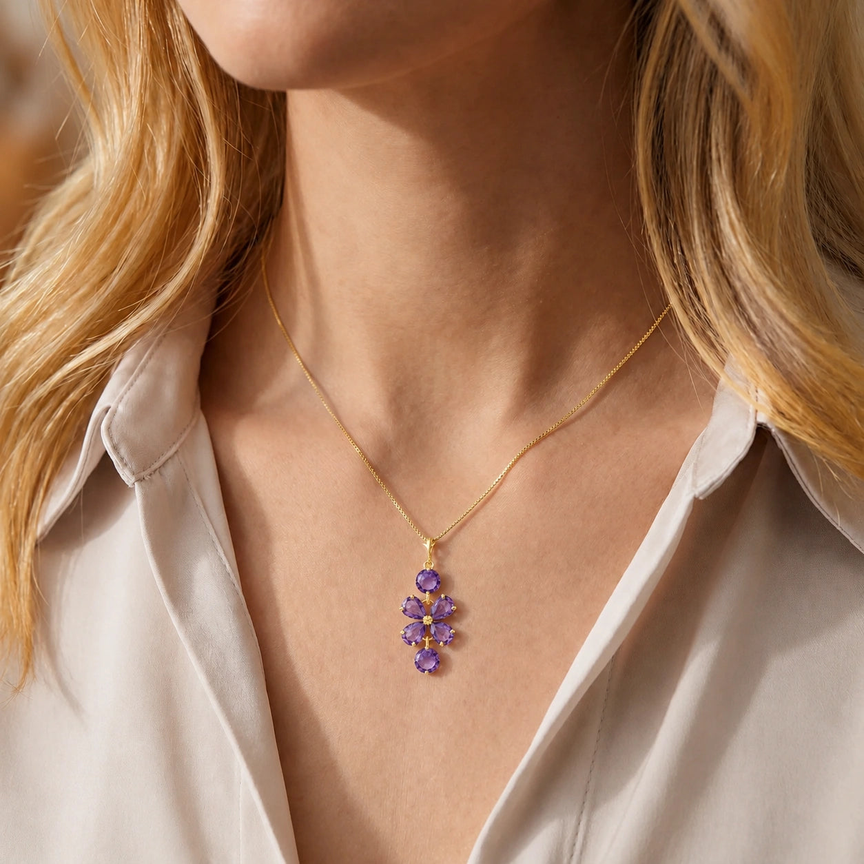 Yellow Gold Classic Necklace Emerald 10K — Arianna