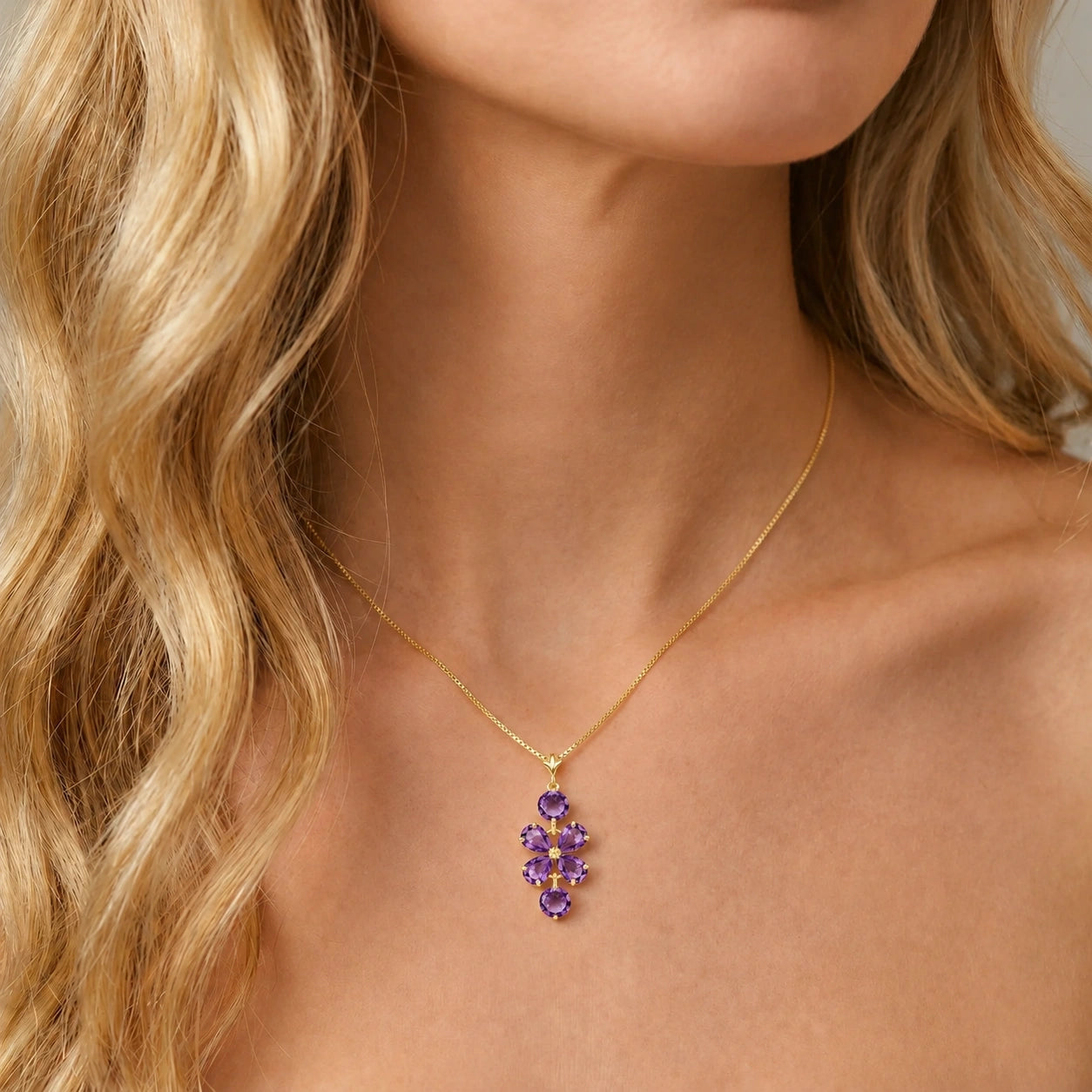 Yellow Gold Classic Necklace Emerald 10K — Arianna