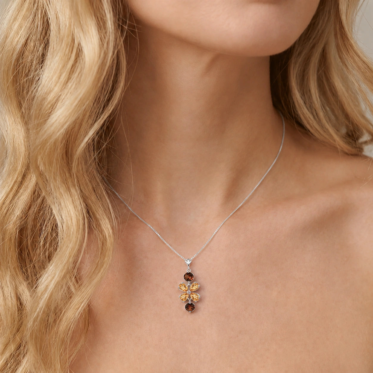 White Gold Classic Necklace Pink Topaz 10K — Arianna