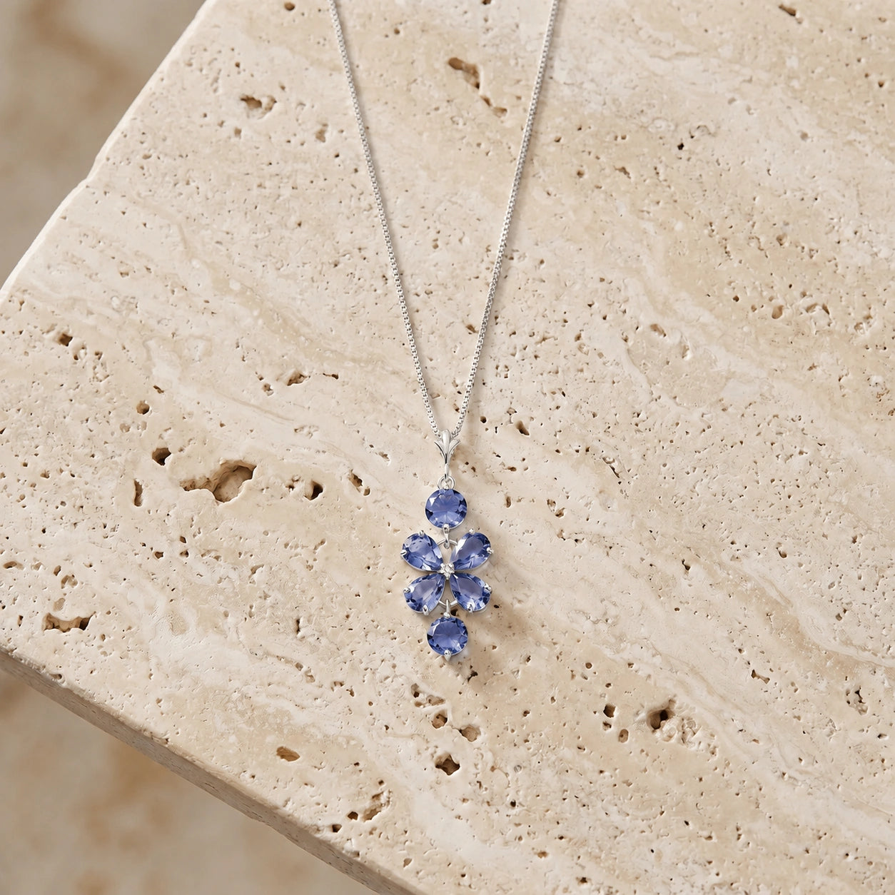 White Gold Classic Necklace Tanzanite 10K — Arianna
