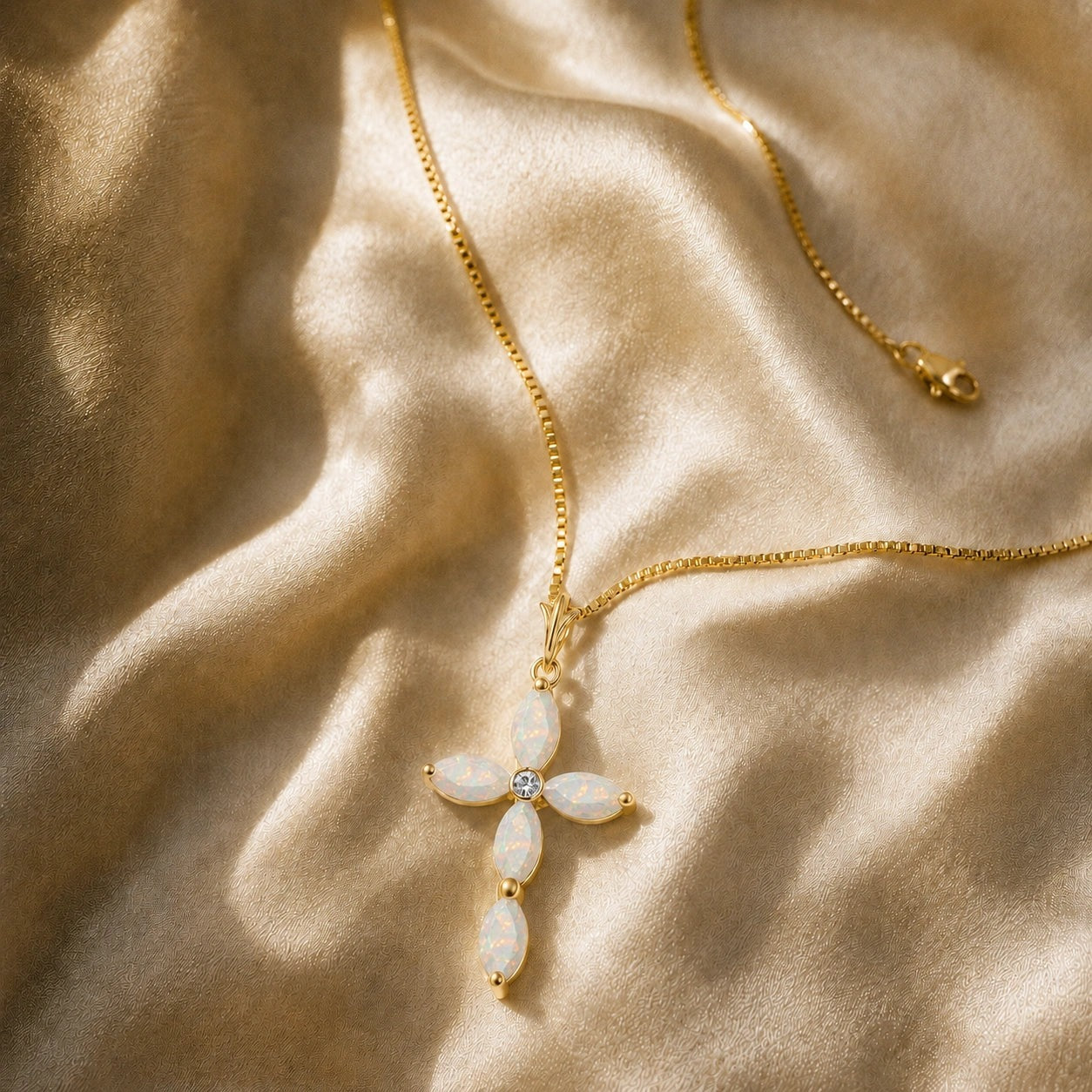 Yellow Gold Charm Necklace Opal 10K — Delia