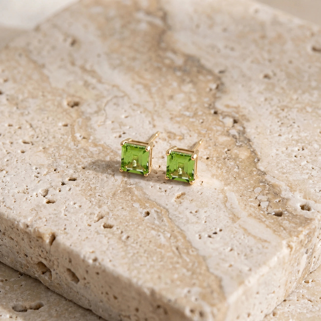 Yellow Gold Earrings Peridot 10K — Artemisia