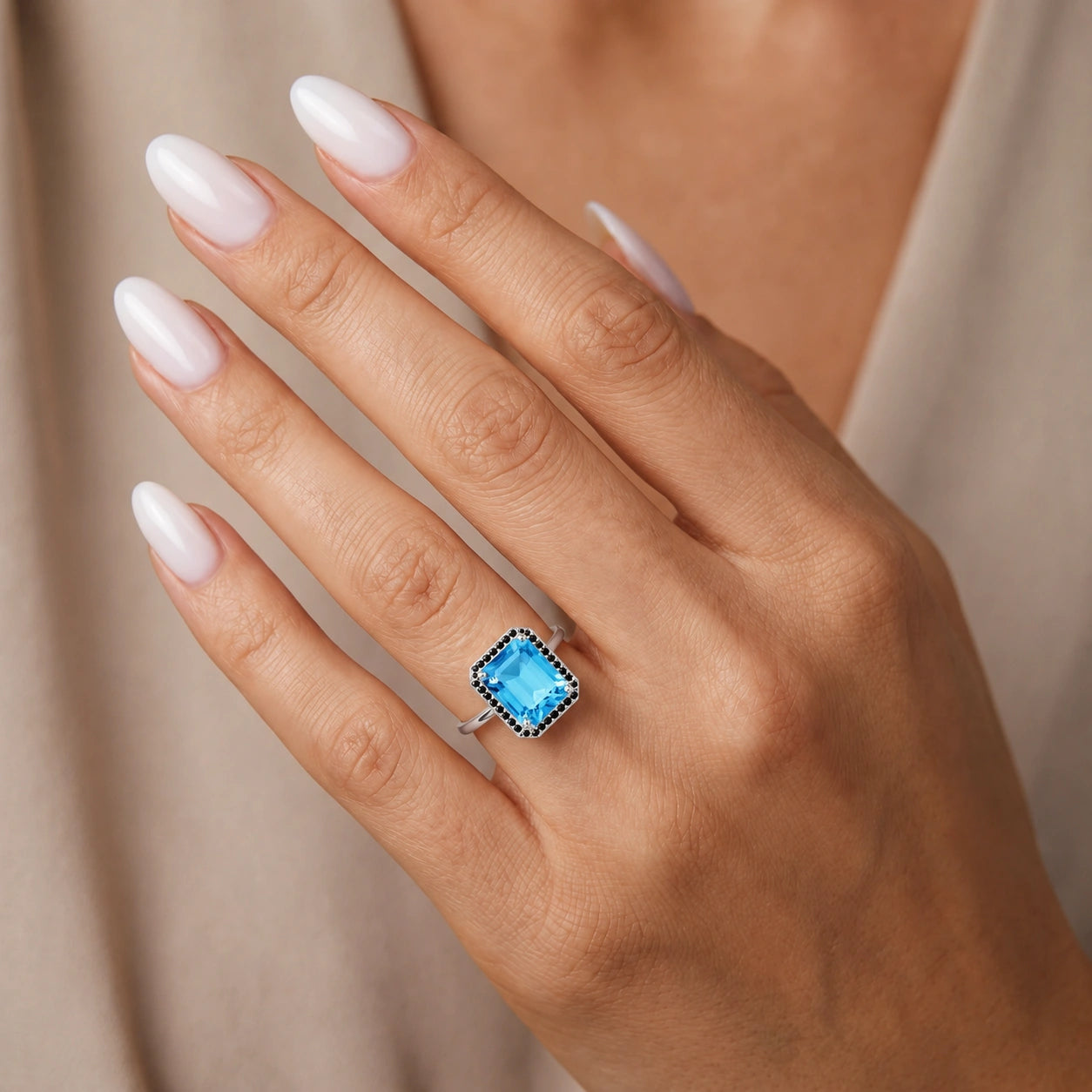 White Gold Ring Blue Topaz 10K — Nives