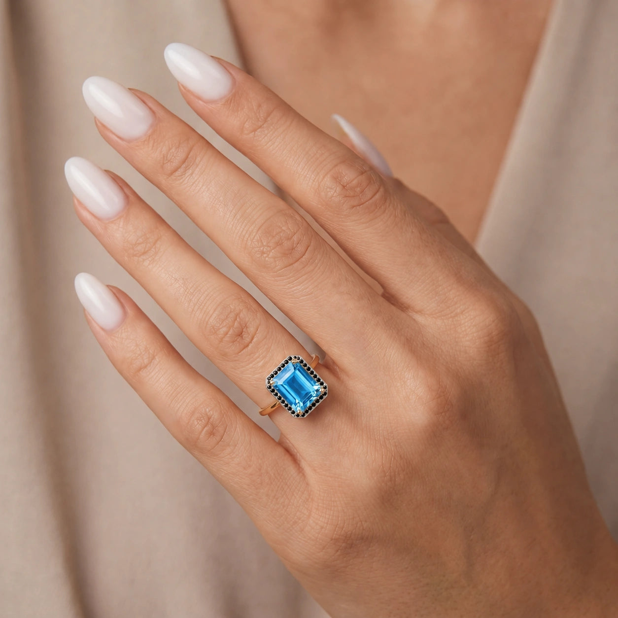 Yellow Gold Ring Blue Topaz 10K — Nives