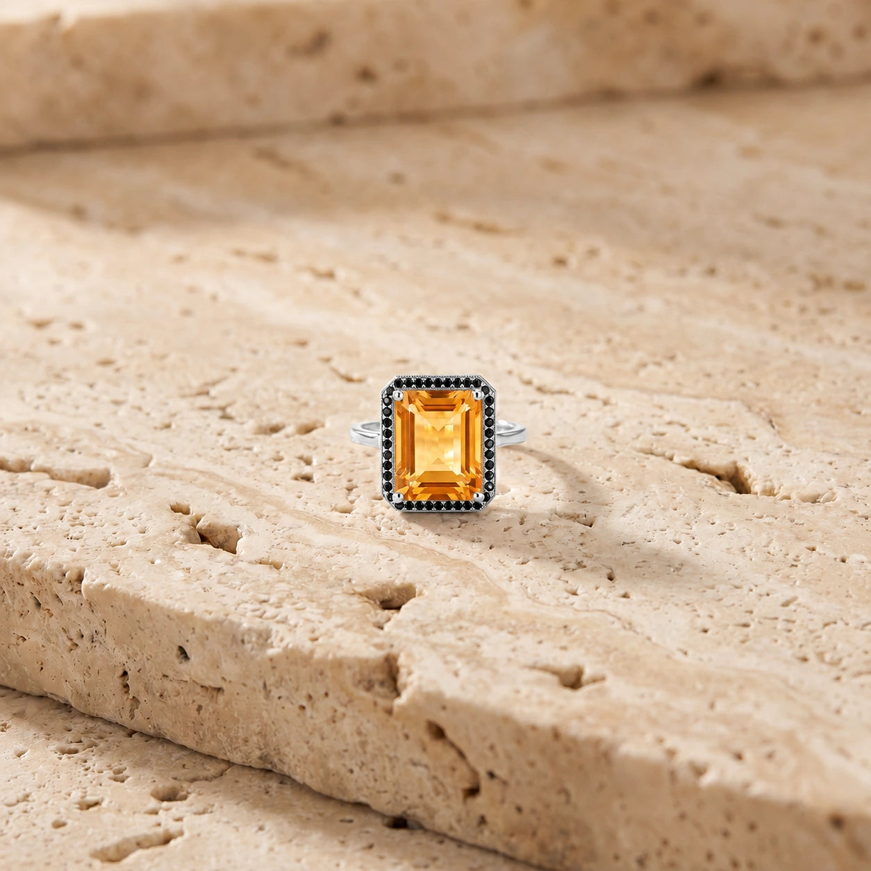 White Gold Ring Citrine 10K — Nives