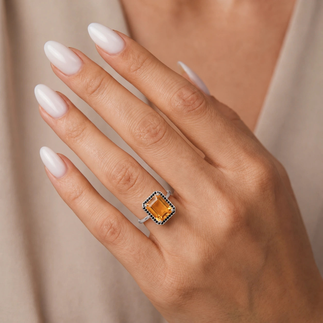 White Gold Ring Citrine 10K — Nives