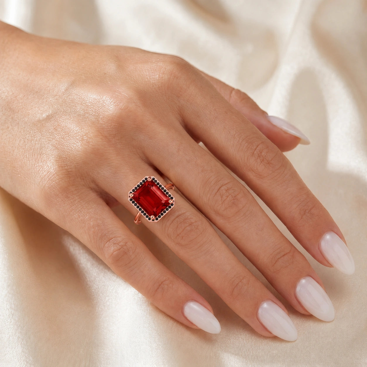 Rose Gold Ring Garnet 10K — Nives