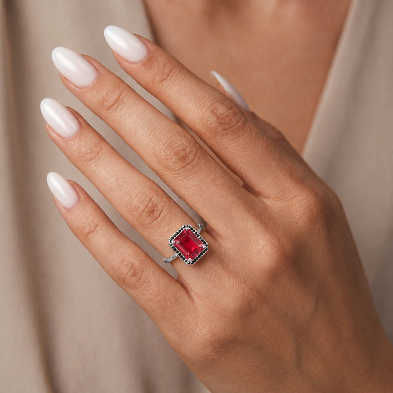 White Gold Ring Ruby 10K — Nives