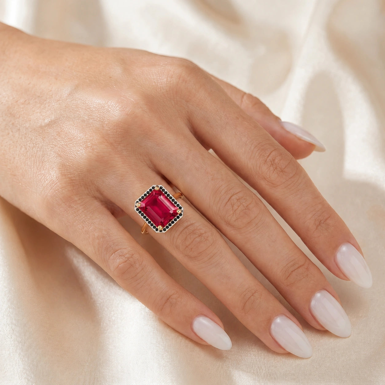 Yellow Gold Ring Ruby 10K — Nives