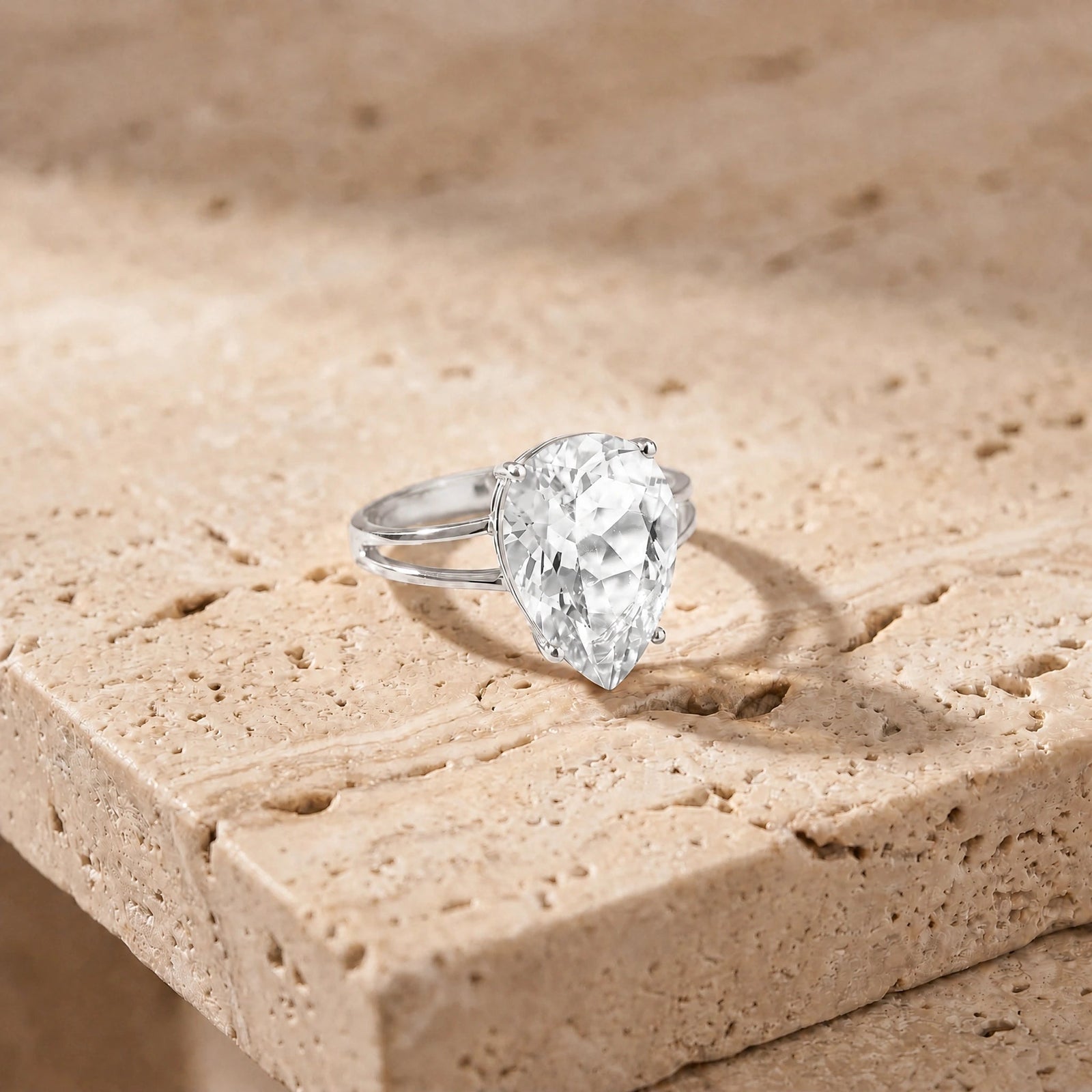 White Gold Heirloom Ring White Topaz 10K — Aurora