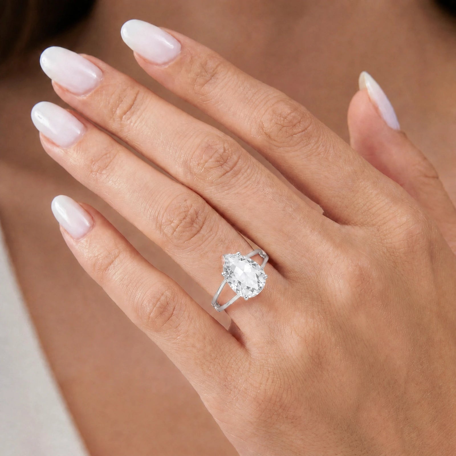 White Gold Heirloom Ring White Topaz 10K — Aurora