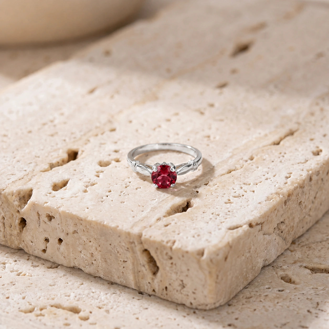 White Gold Ruby — Ausilia