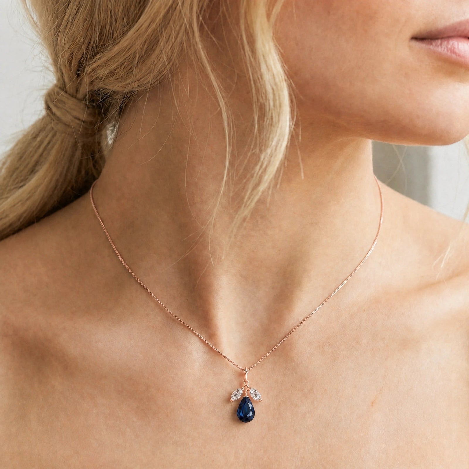 Rose Gold Necklace Emerald 10K — Laura