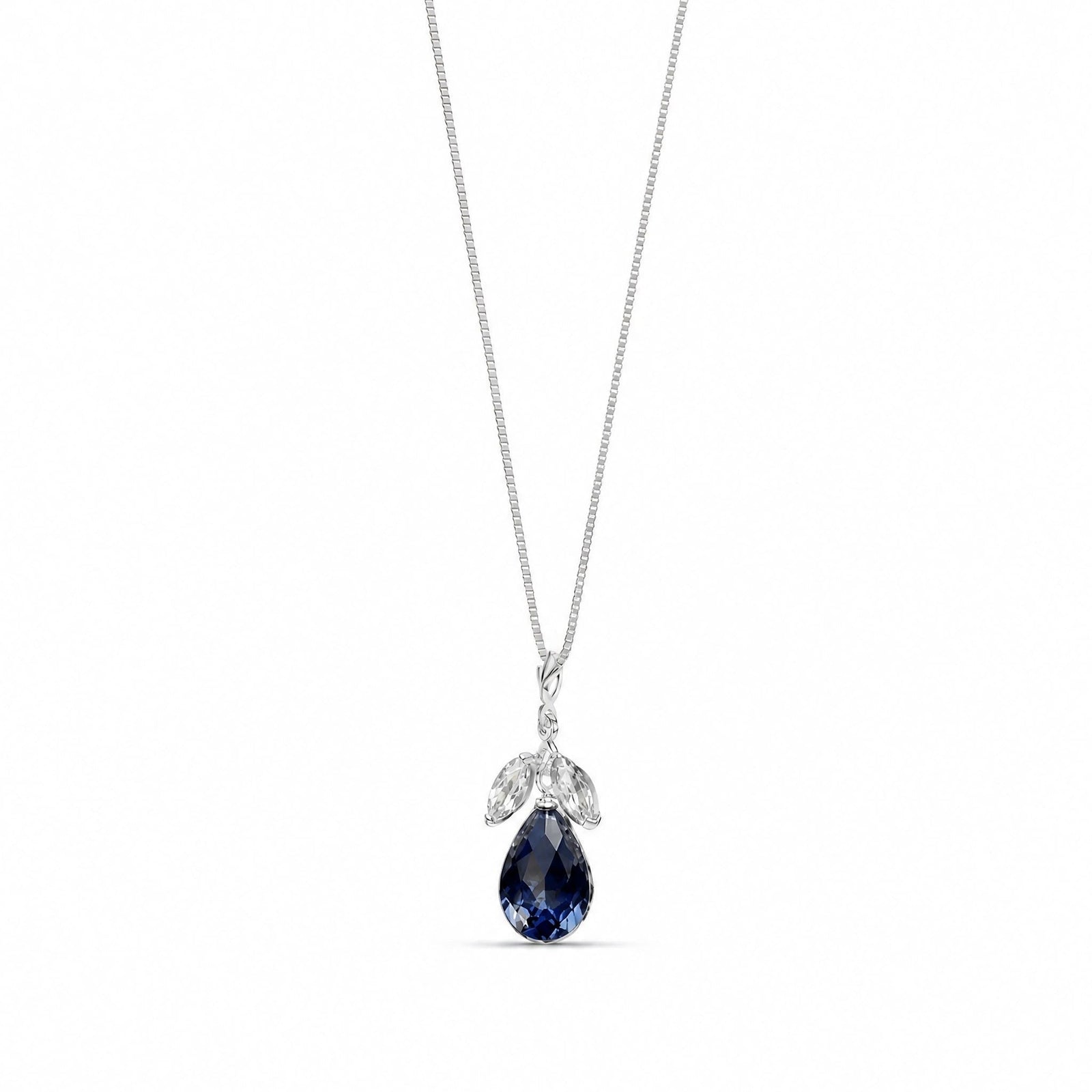 White Gold Necklace Emerald 10K — Laura