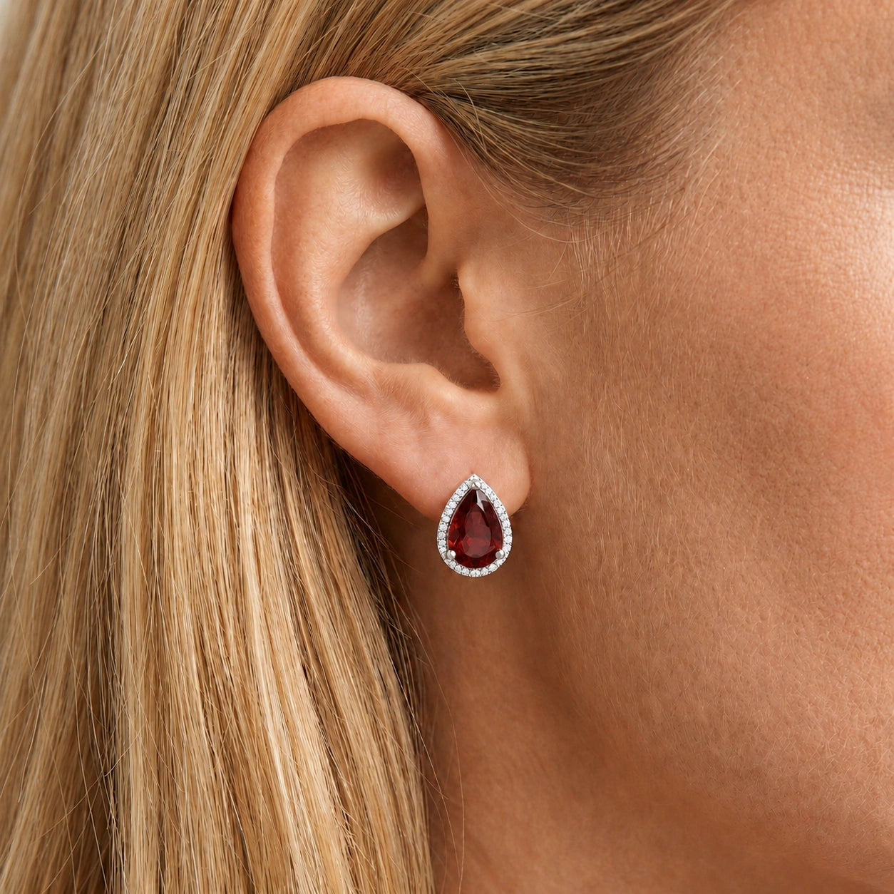 White Gold Earrings Garnet 10K — Bettina