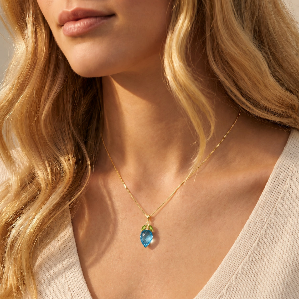 Yellow Gold Pendant Necklace Blue Topaz 10K — Graziella