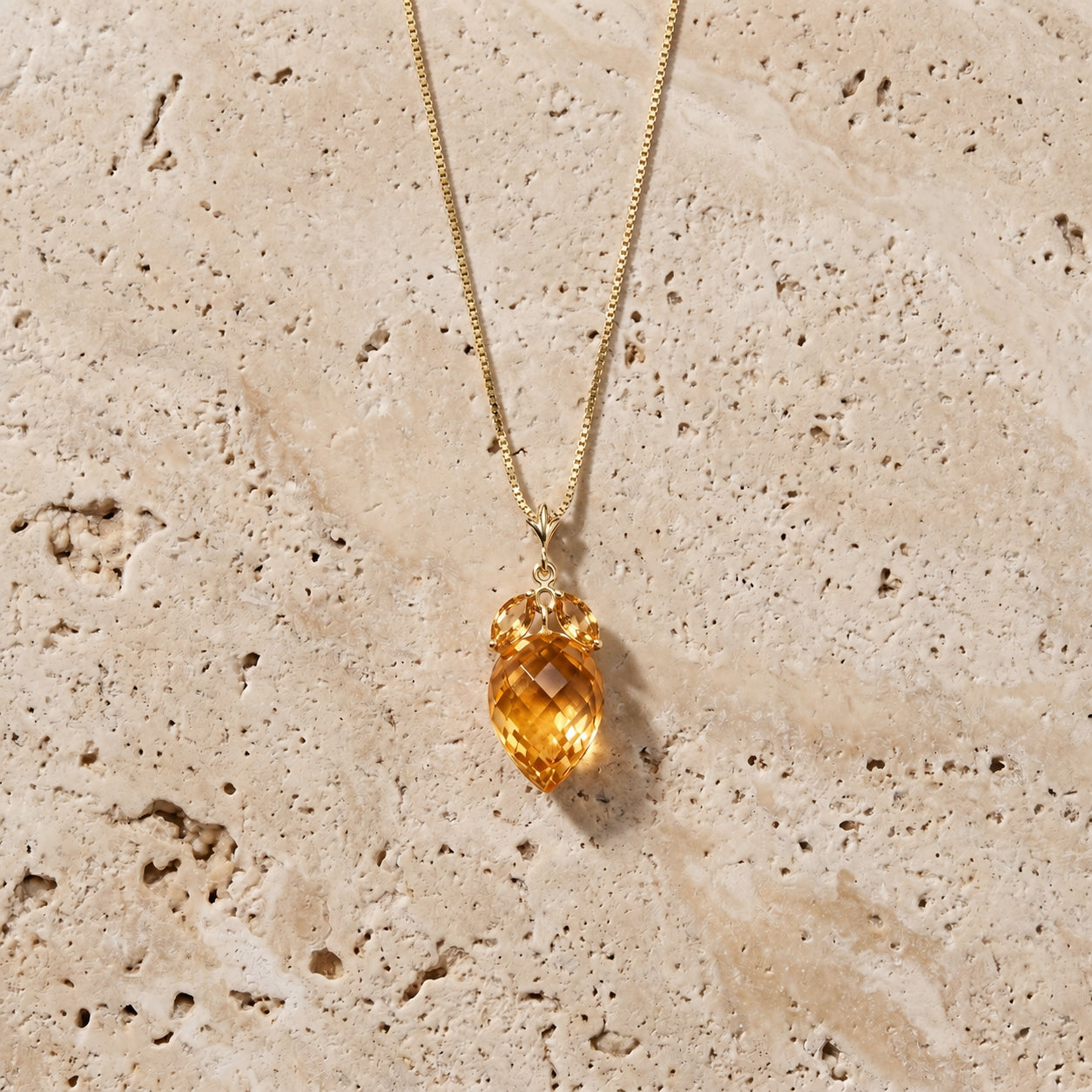 Yellow Gold Pendant Necklace Citrine 10K — Graziella