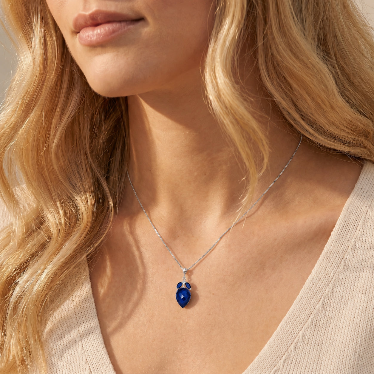 White Gold Pendant Necklace Sapphire 10K — Graziella