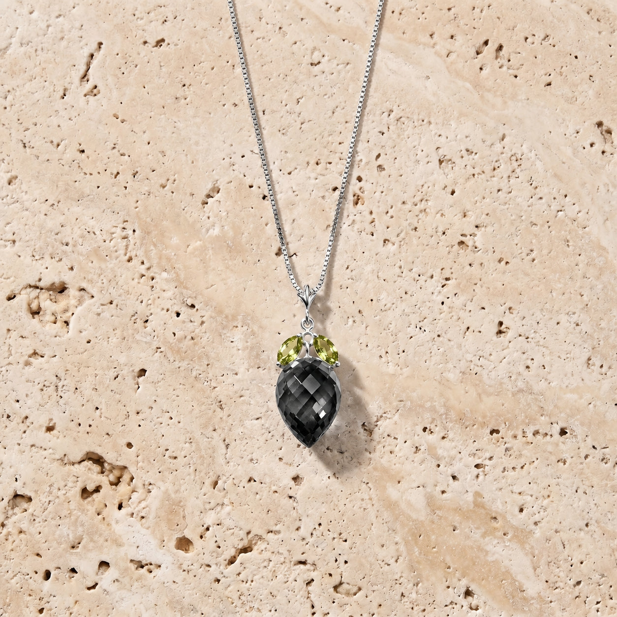 White Gold Pendant Necklace Spinel 10K — Graziella