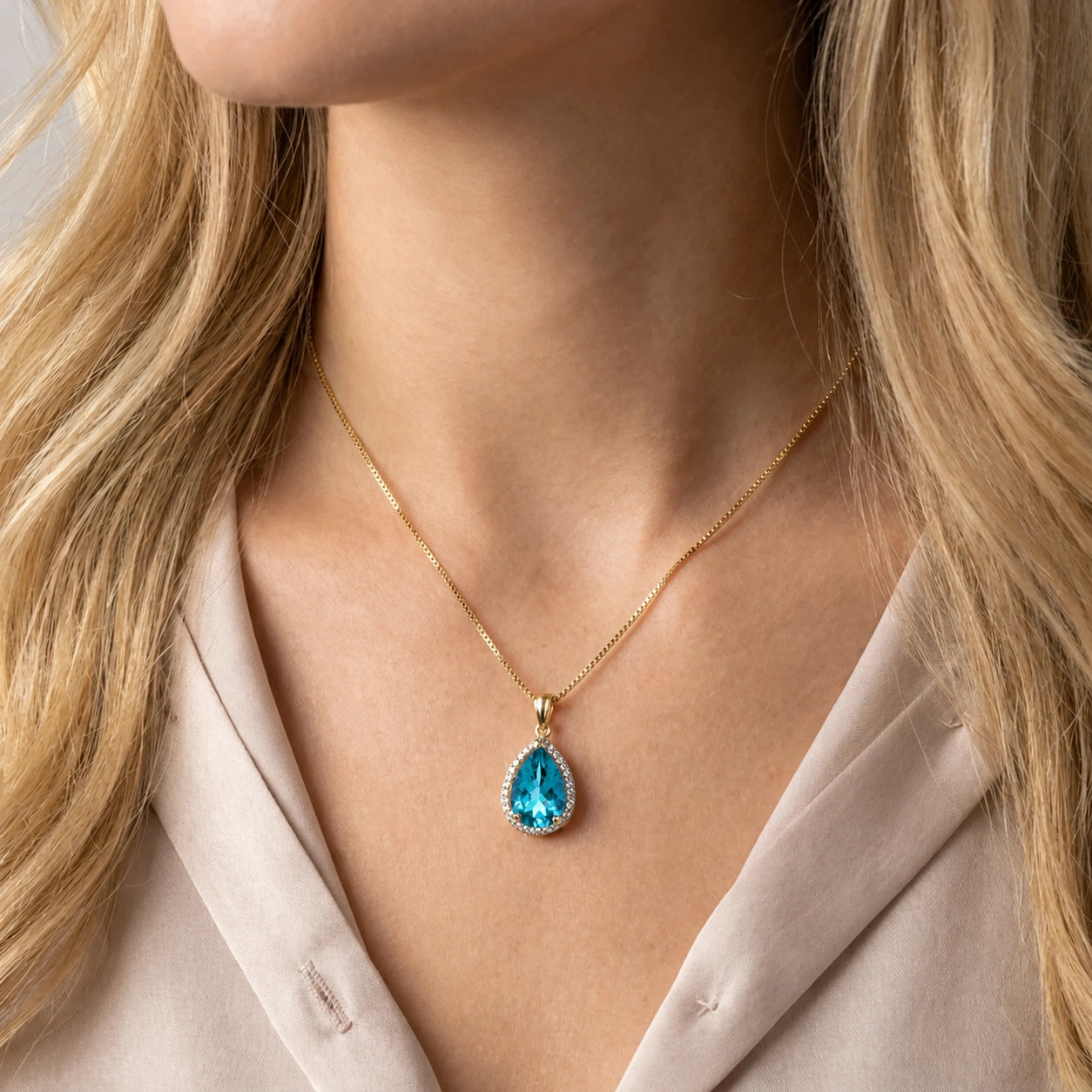 Yellow Gold Pendant Necklace Blue Topaz 10K — Carmen
