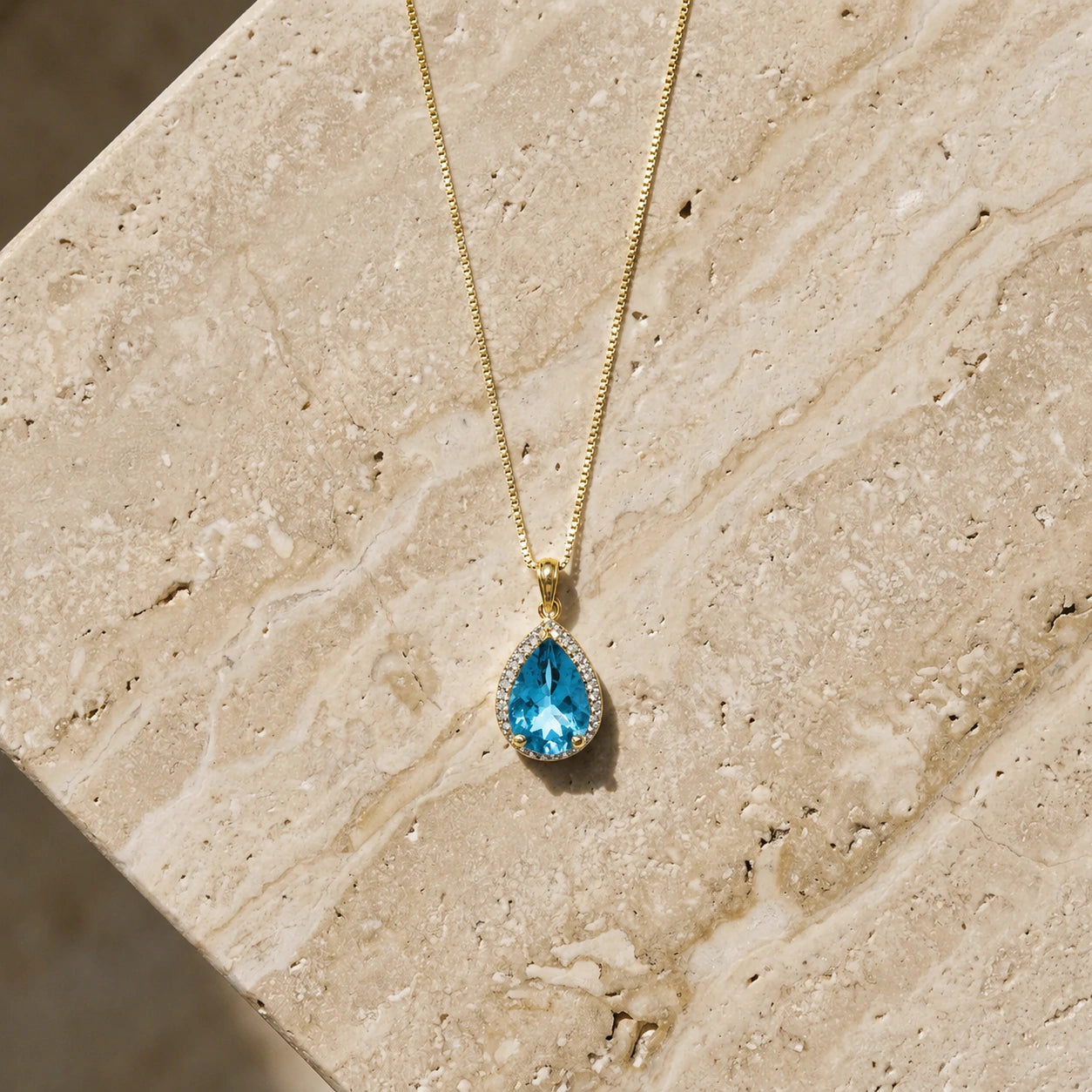 Yellow Gold Pendant Necklace Blue Topaz 10K — Carmen
