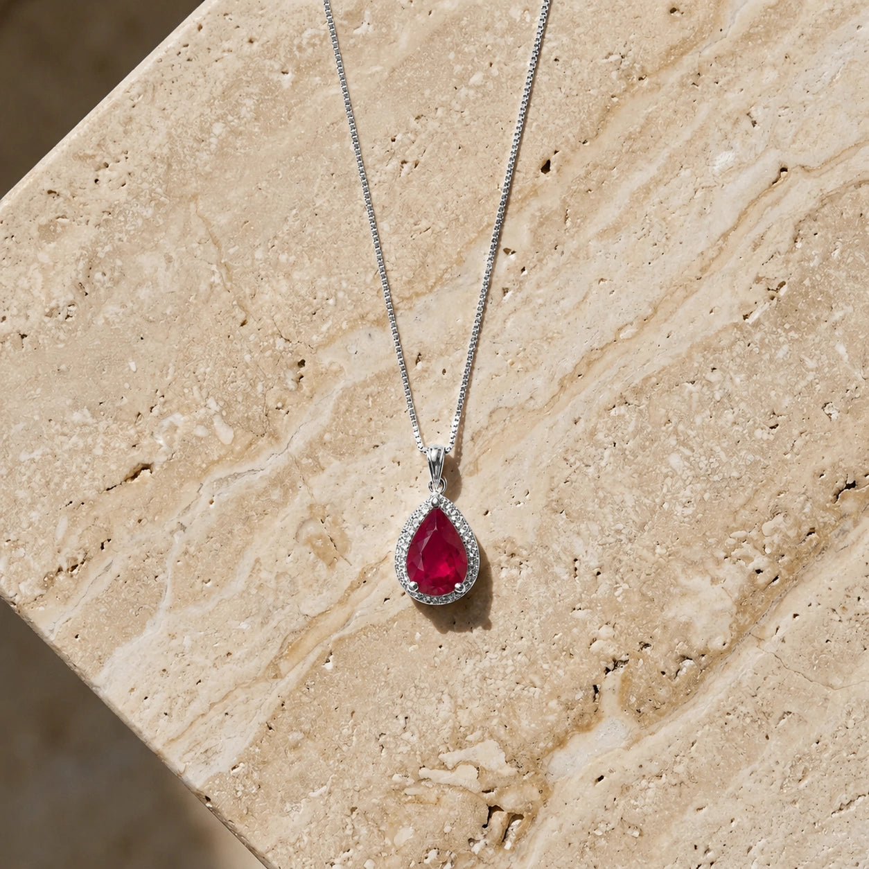 White Gold Pendant Necklace Ruby 10K — Carmen