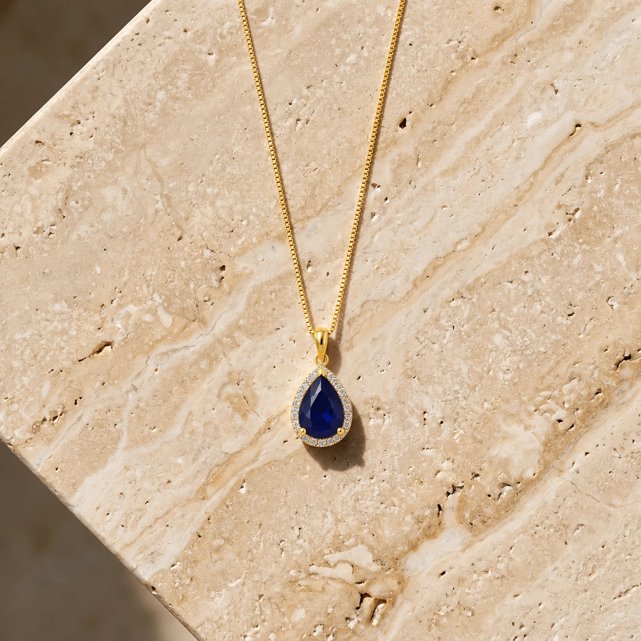 Yellow Gold Pendant Necklace Sapphire 10K — Carmen