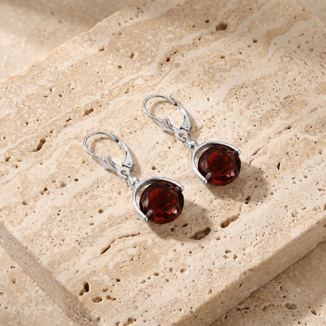 White Gold Garnet — Diomira