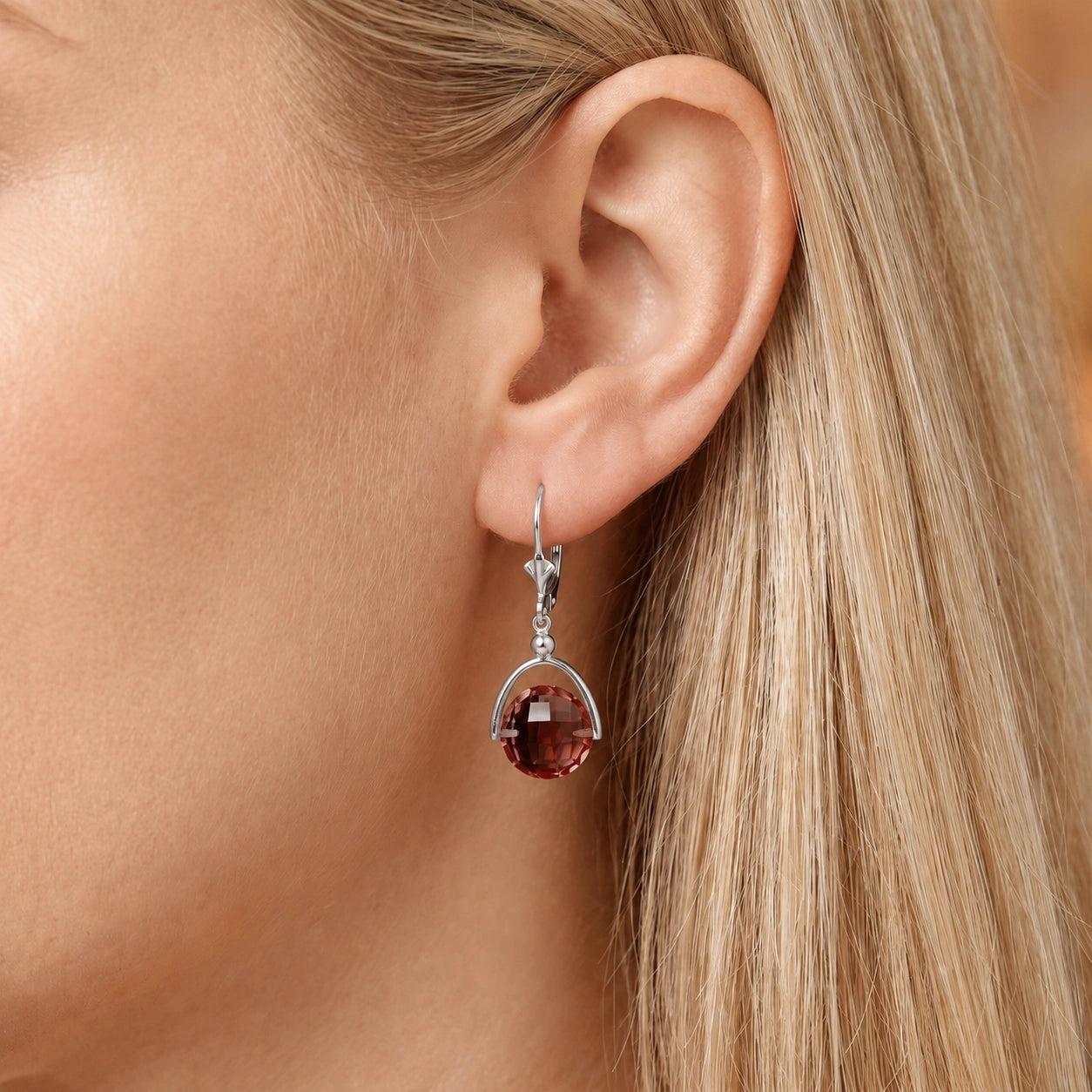 White Gold Garnet — Diomira