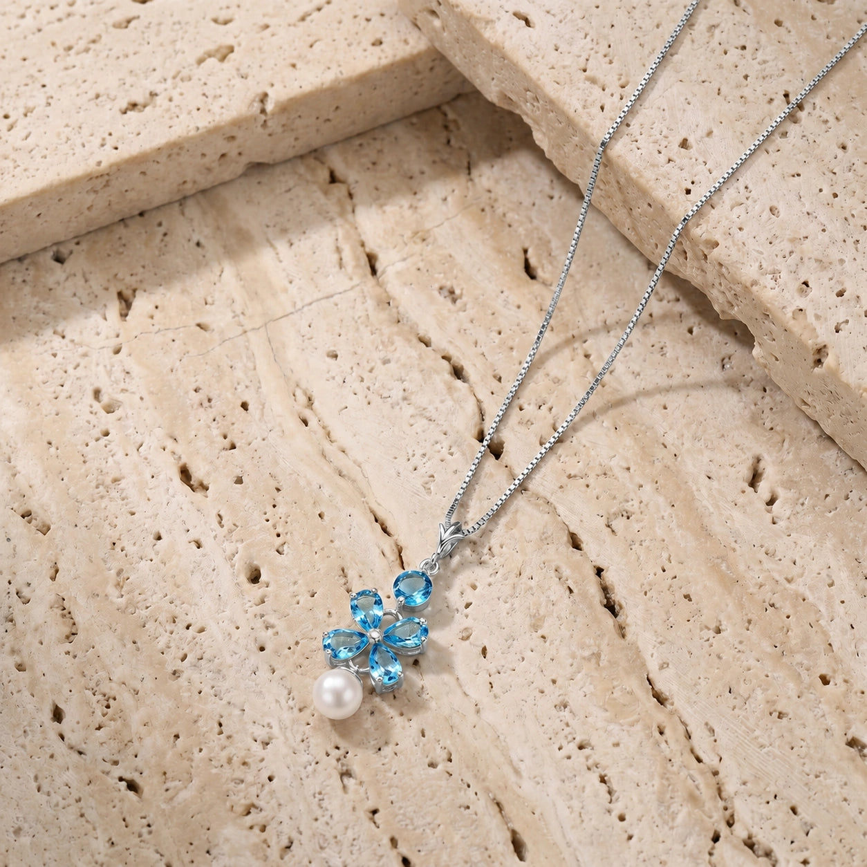 White Gold Pearl & Blue Topaz — Amantina
