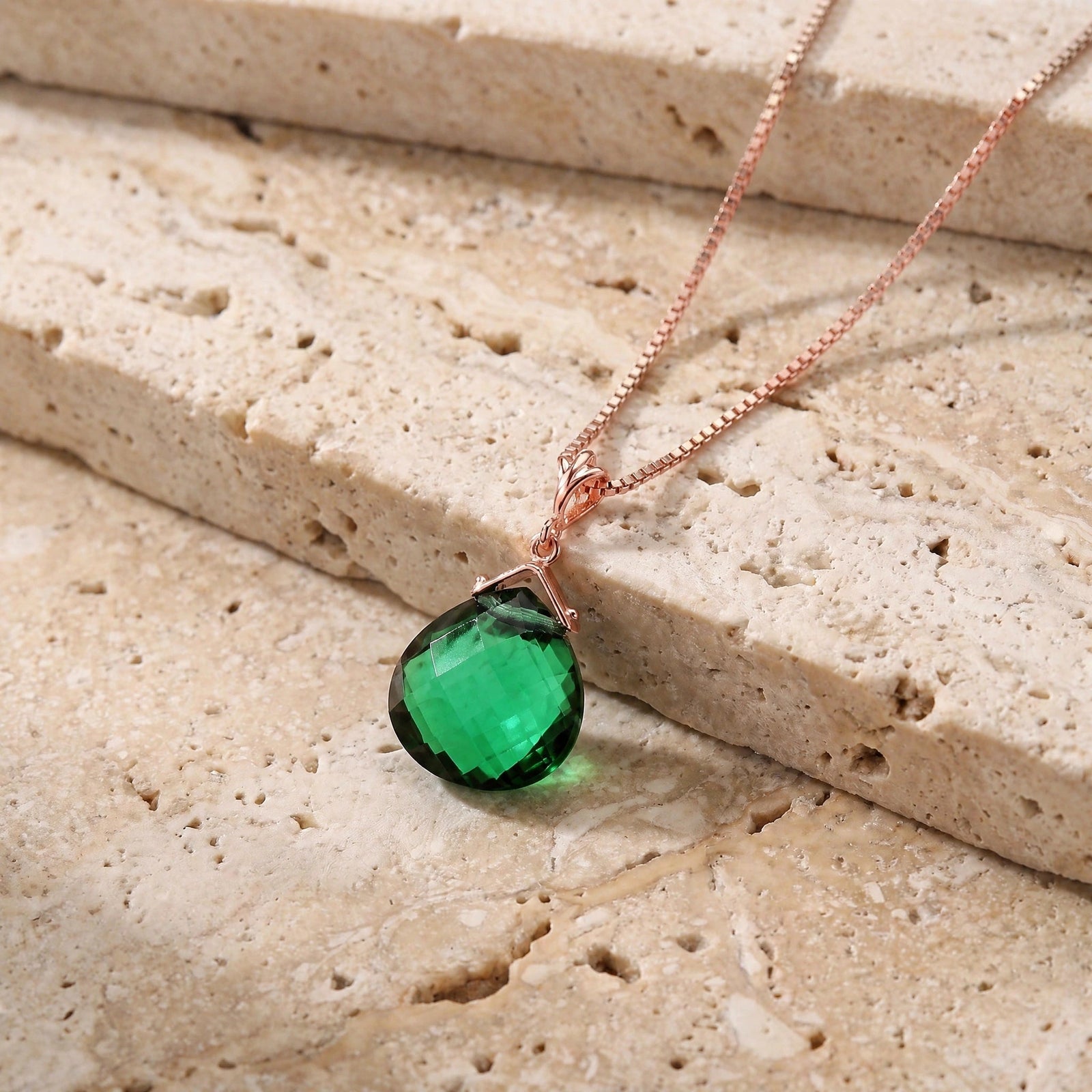 Rose Gold Necklace Emerald 10K — Mafalda