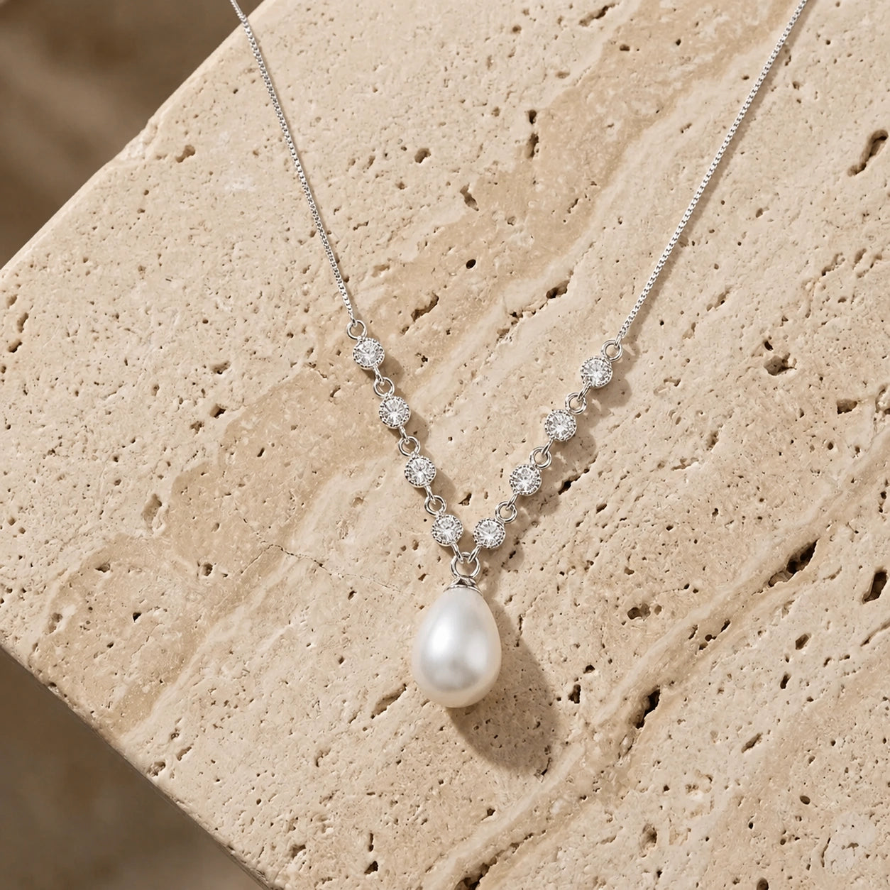 White Gold Diamond & Pearl — Clarice