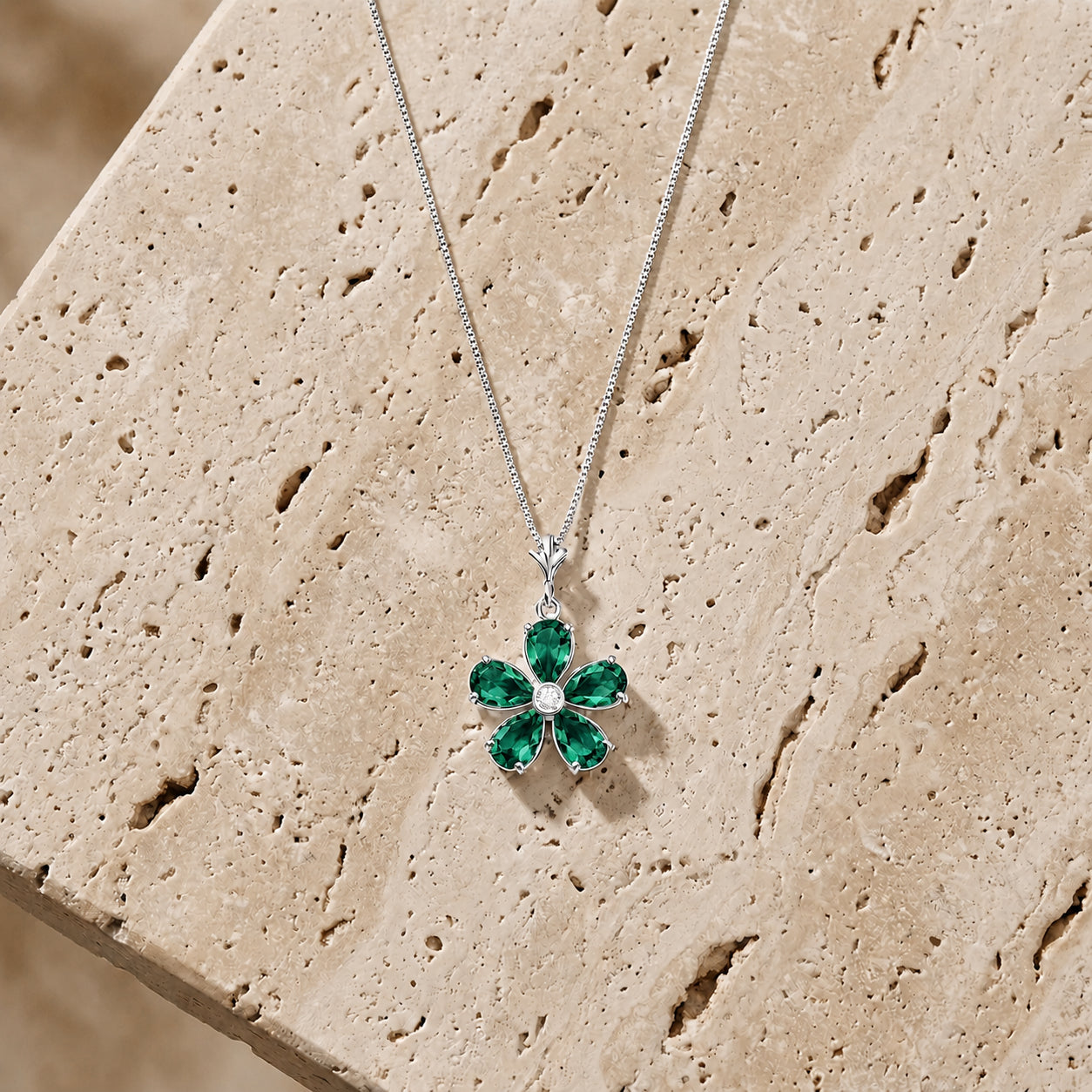 White Gold Radiance Necklace Sapphire 10K — Felicita