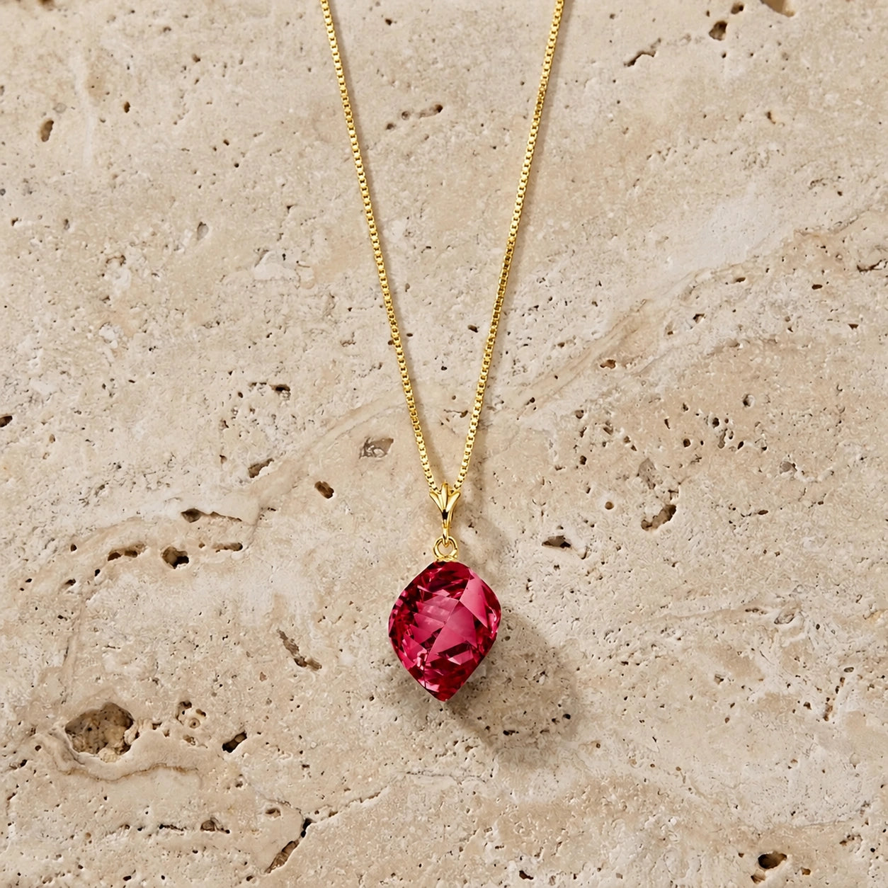 Yellow Gold Ruby — Dionisia