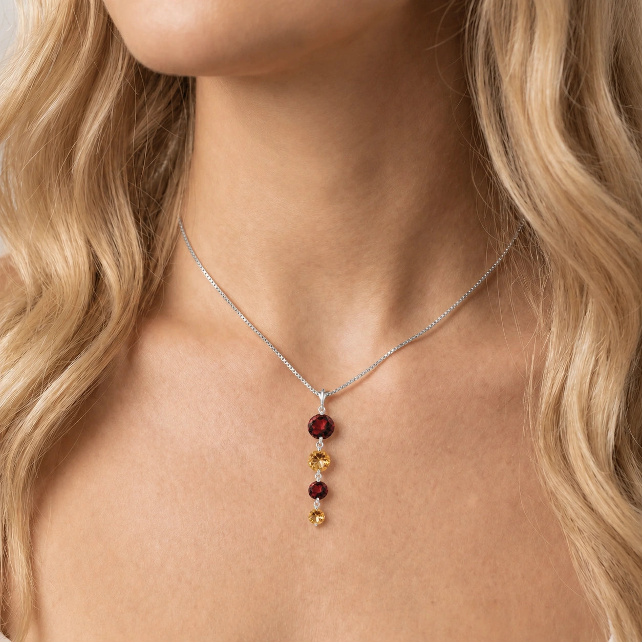White Gold Classic Necklace Blue Topaz 10K — Clementina